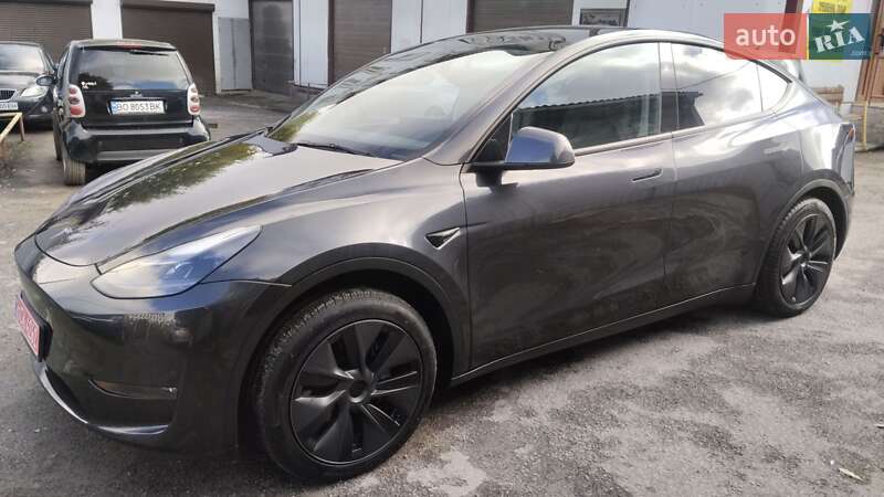 Позашляховик / Кросовер Tesla Model Y 2024 в Тернополі фото 7 Позашляховик / Кросовер Tesla Model Y 2024 в Тернополі