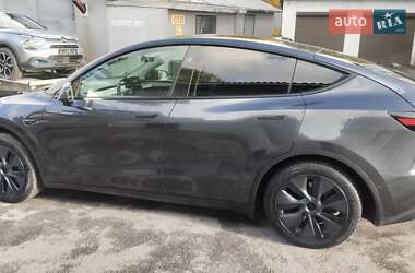 Внедорожник / Кроссовер Tesla Model Y 2024 в Тернополе