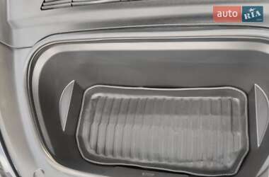 Внедорожник / Кроссовер Tesla Model Y 2024 в Тернополе