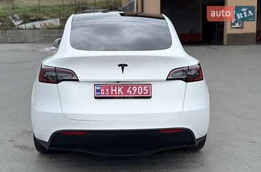 Позашляховик / Кросовер Tesla Model Y 2024 в 