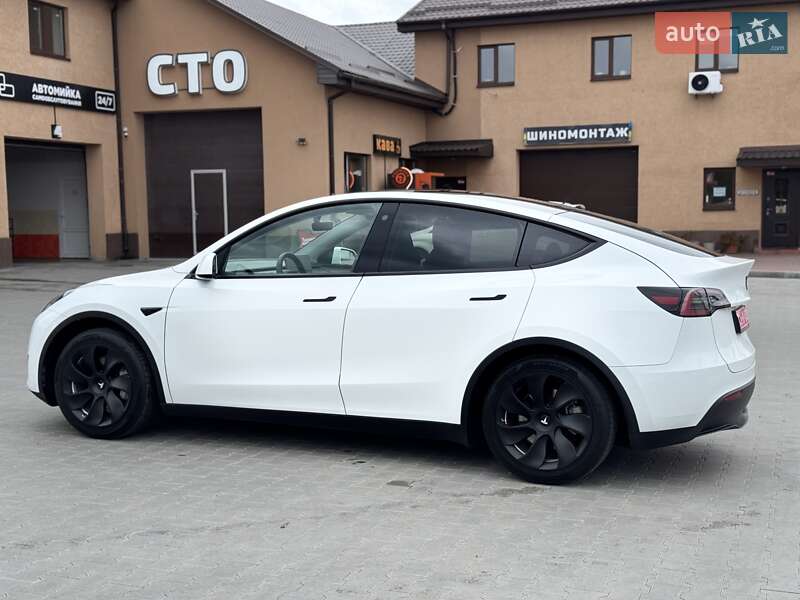 Позашляховик / Кросовер Tesla Model Y 2024 в Ірпені