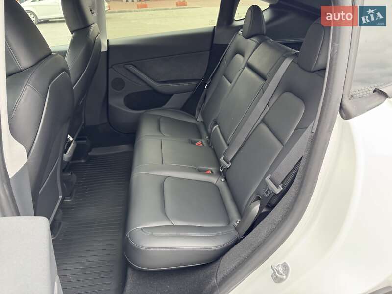 Позашляховик / Кросовер Tesla Model Y 2024 в Ірпені