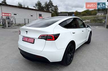Позашляховик / Кросовер Tesla Model Y 2024 в 