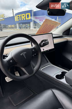 Внедорожник / Кроссовер Tesla Model Y 2023 в 
