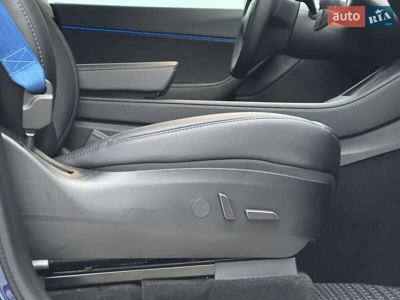 Позашляховик / Кросовер Tesla Model Y 2021 в Києві