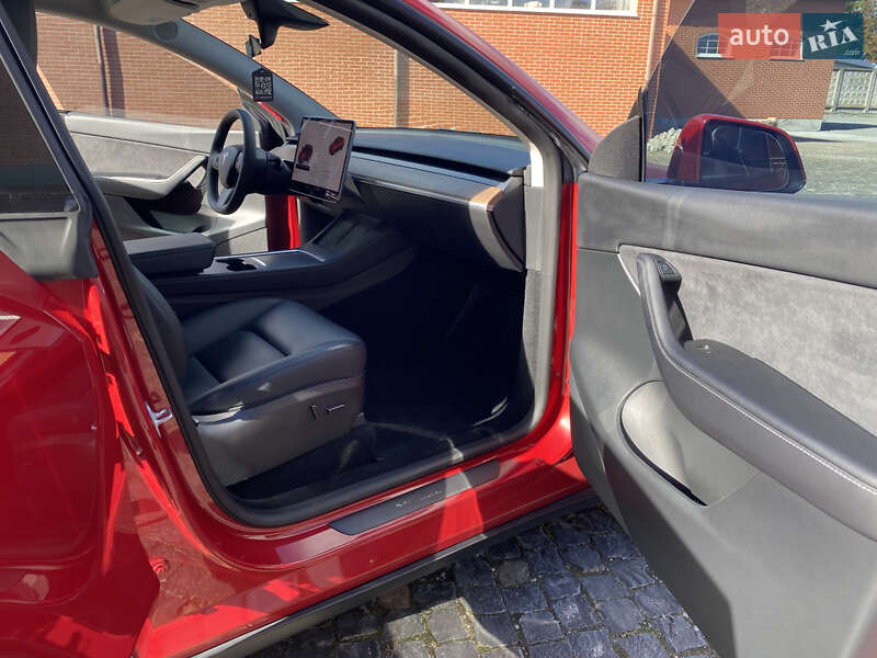 Позашляховик / Кросовер Tesla Model Y 2022 в Дунаївцях фото 28 Позашляховик / Кросовер Tesla Model Y 2022 в Дунаївцях