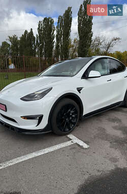 Tesla Model Y 2022