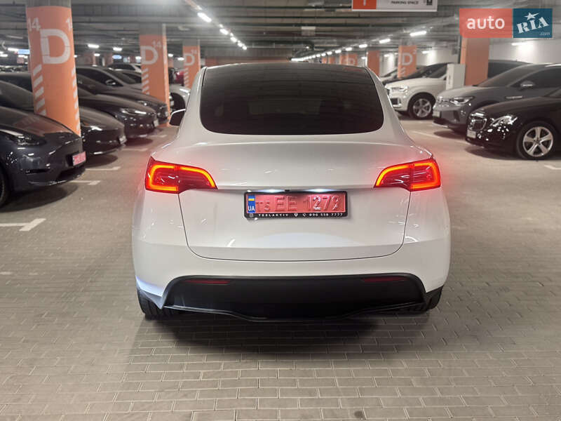 Позашляховик / Кросовер Tesla Model Y 2023 в Києві