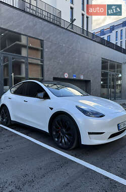 Tesla Model Y 2021