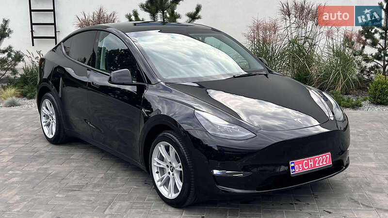 Внедорожник / Кроссовер Tesla Model Y 2023 в Луцке