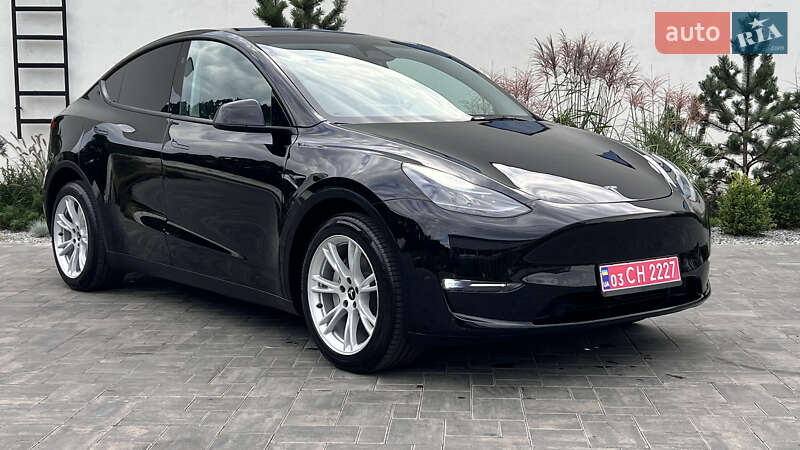 Внедорожник / Кроссовер Tesla Model Y 2023 в Луцке