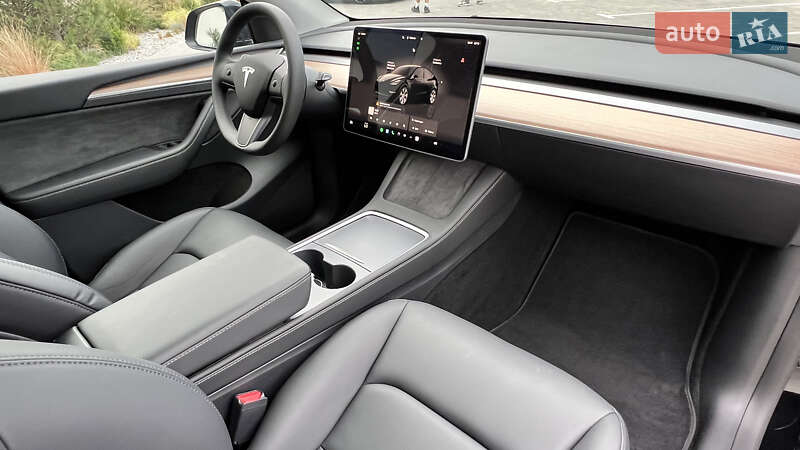 Внедорожник / Кроссовер Tesla Model Y 2023 в Луцке