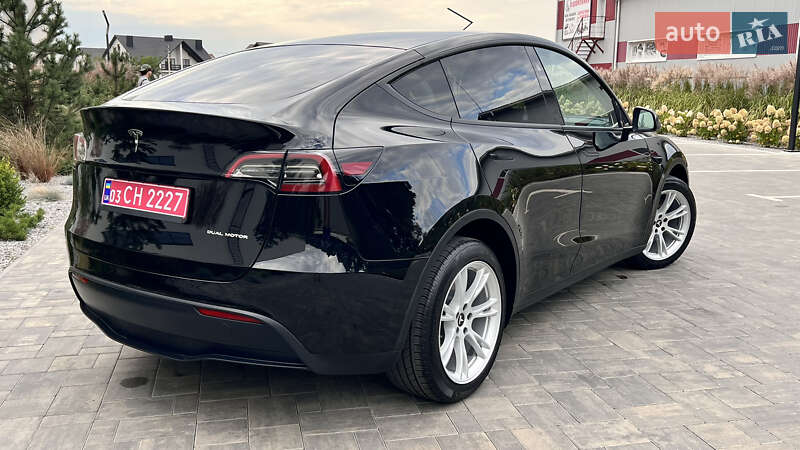 Внедорожник / Кроссовер Tesla Model Y 2023 в Луцке