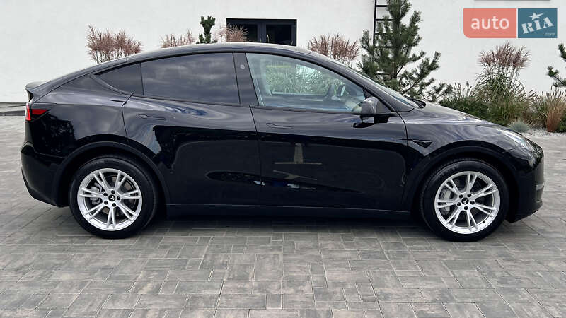 Внедорожник / Кроссовер Tesla Model Y 2023 в Луцке