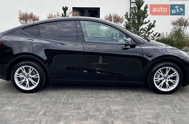 Внедорожник / Кроссовер Tesla Model Y 2023 в 