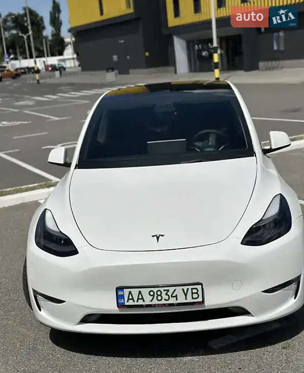 Позашляховик / Кросовер Tesla Model Y 2023 в Києві