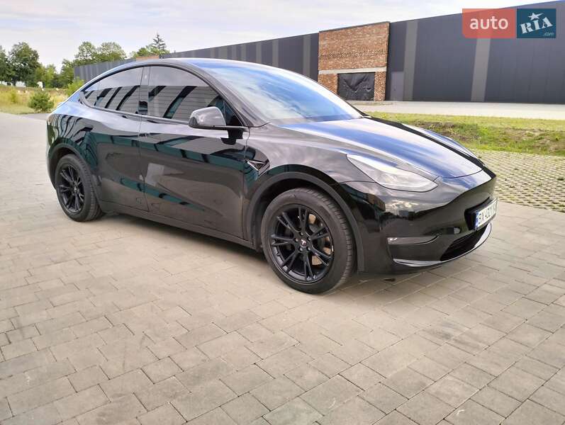 Позашляховик / Кросовер Tesla Model Y 2022 в Хмельницькому фото 19 Позашляховик / Кросовер Tesla Model Y 2022 в Хмельницькому