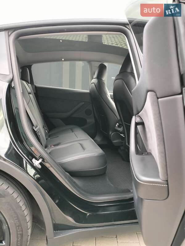 Позашляховик / Кросовер Tesla Model Y 2022 в Хмельницькому фото 31 Позашляховик / Кросовер Tesla Model Y 2022 в Хмельницькому