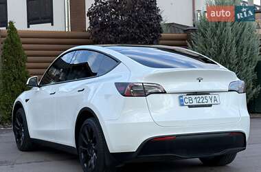 Позашляховик / Кросовер Tesla Model Y 2021 в 