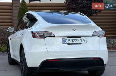 Позашляховик / Кросовер Tesla Model Y 2021 в 