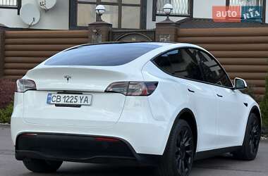 Позашляховик / Кросовер Tesla Model Y 2021 в 