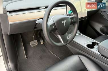 Позашляховик / Кросовер Tesla Model Y 2021 в 