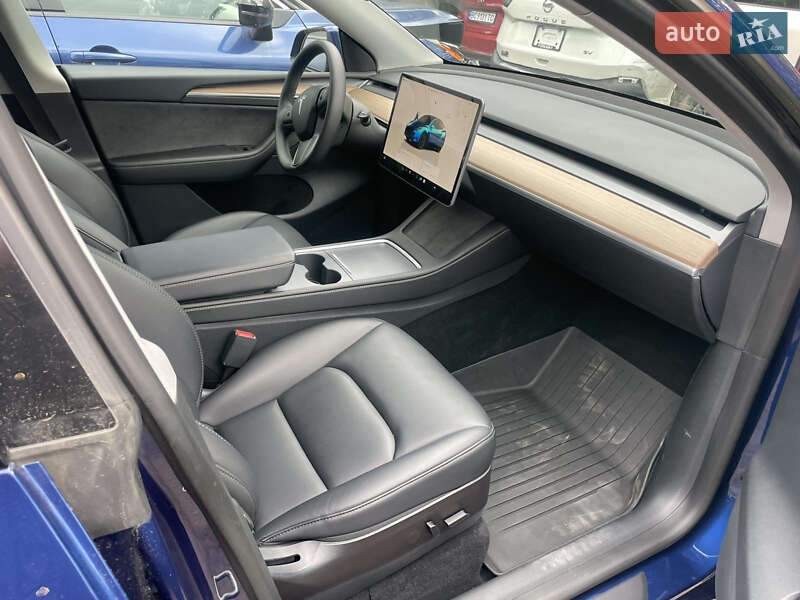Позашляховик / Кросовер Tesla Model Y 2023 в Львові