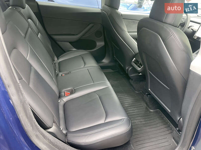 Позашляховик / Кросовер Tesla Model Y 2023 в Львові