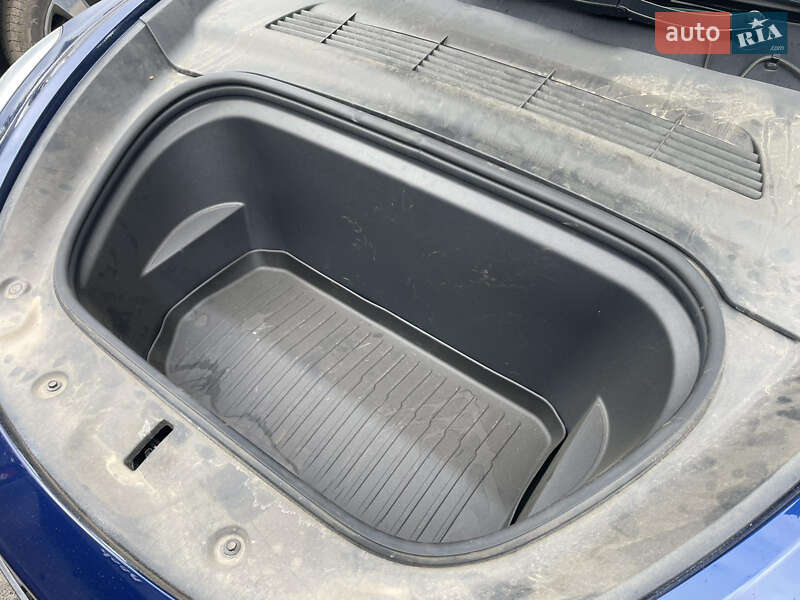 Позашляховик / Кросовер Tesla Model Y 2023 в Львові