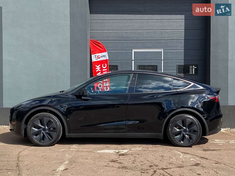 Внедорожник / Кроссовер Tesla Model Y 2024 в Киеве