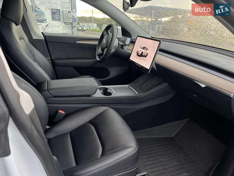 Позашляховик / Кросовер Tesla Model Y 2023 в Львові