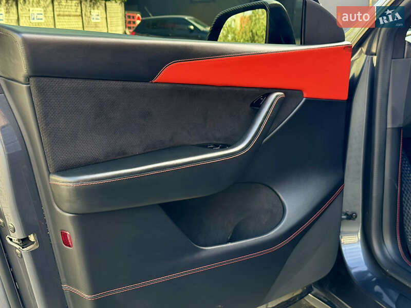 Позашляховик / Кросовер Tesla Model Y 2020 в Ужгороді