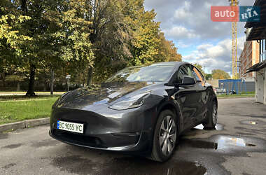 Позашляховик / Кросовер Tesla Model Y 2024 в 