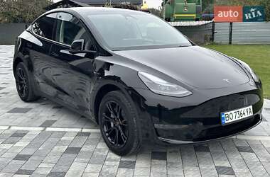 Внедорожник / Кроссовер Tesla Model Y 2024 в 
