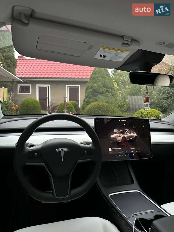Внедорожник / Кроссовер Tesla Model Y 2022 в Владимире