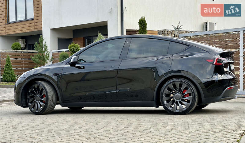 Внедорожник / Кроссовер Tesla Model Y 2023 в Стрые