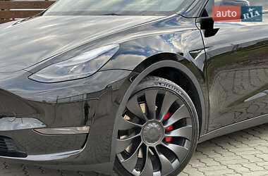 Позашляховик / Кросовер Tesla Model Y 2023 в 