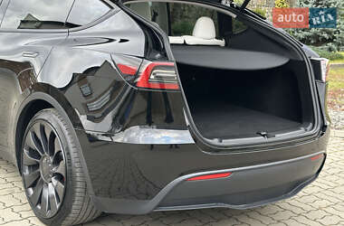 Позашляховик / Кросовер Tesla Model Y 2023 в 