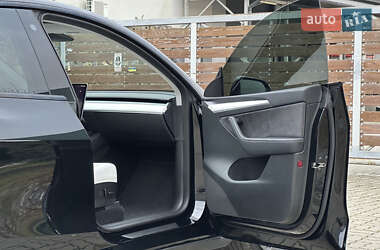 Позашляховик / Кросовер Tesla Model Y 2023 в 