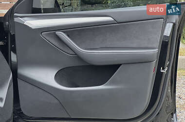 Позашляховик / Кросовер Tesla Model Y 2023 в 