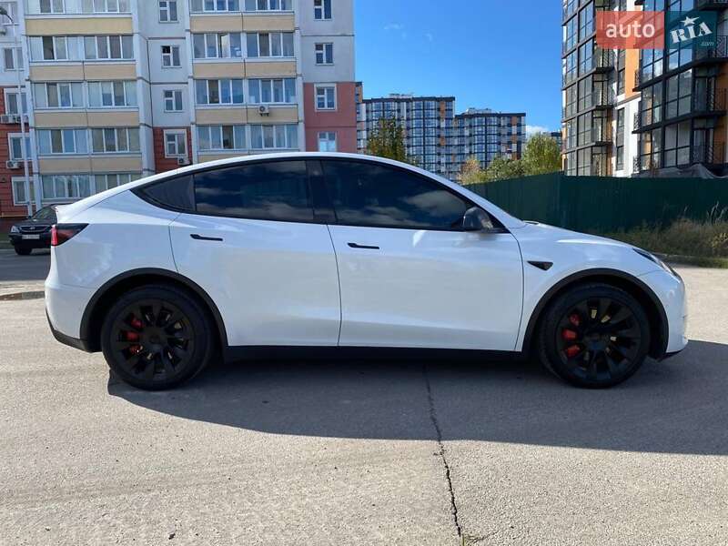 Позашляховик / Кросовер Tesla Model Y 2021 в Києві фото 3 Позашляховик / Кросовер Tesla Model Y 2021 в Києві