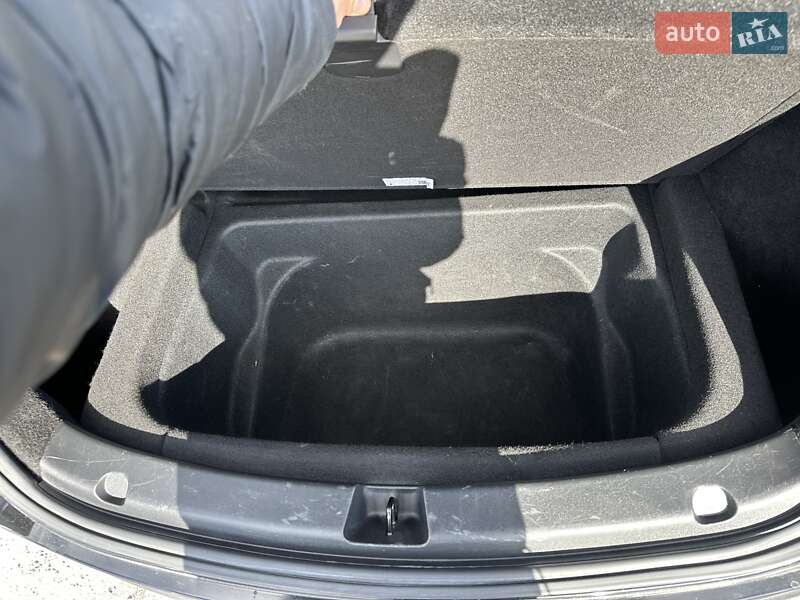 Позашляховик / Кросовер Tesla Model Y 2022 в Вінниці