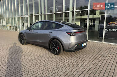 Внедорожник / Кроссовер Tesla Model Y 2025 в 
