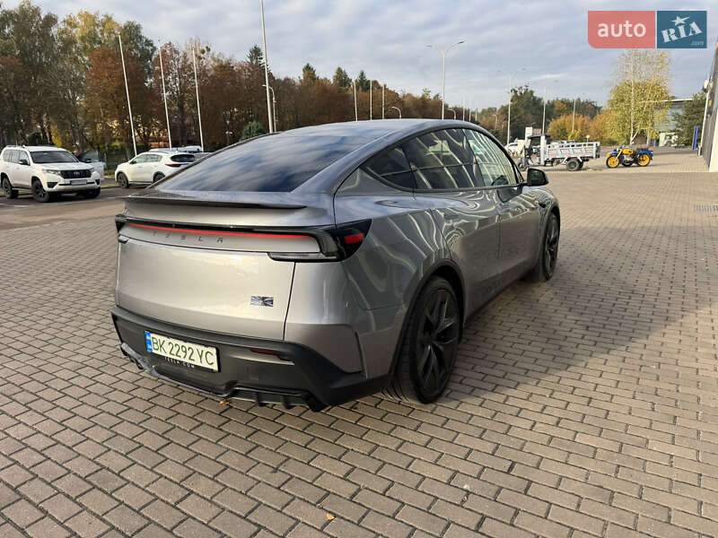 Внедорожник / Кроссовер Tesla Model Y 2025 в Ровно фото 6 Внедорожник / Кроссовер Tesla Model Y 2025 в Ровно