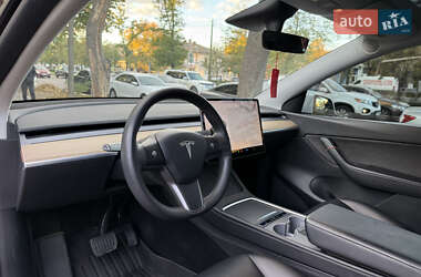 Внедорожник / Кроссовер Tesla Model Y 2021 в 