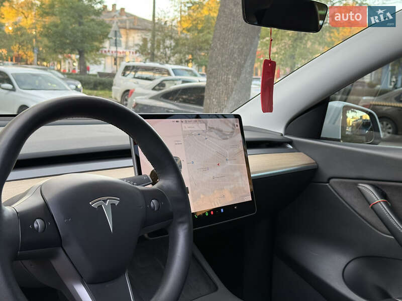 Внедорожник / Кроссовер Tesla Model Y 2021 в Николаеве