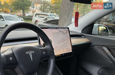 Внедорожник / Кроссовер Tesla Model Y 2021 в 