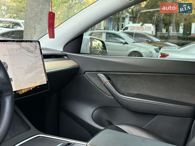 Внедорожник / Кроссовер Tesla Model Y 2021 в Николаеве