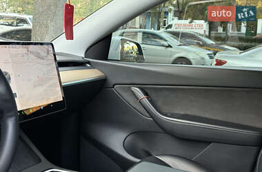 Внедорожник / Кроссовер Tesla Model Y 2021 в 