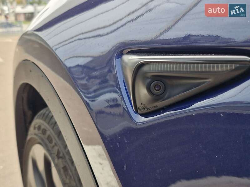 Позашляховик / Кросовер Tesla Model Y 2022 в Києві